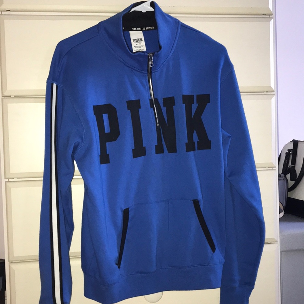 VS PINK pullover.